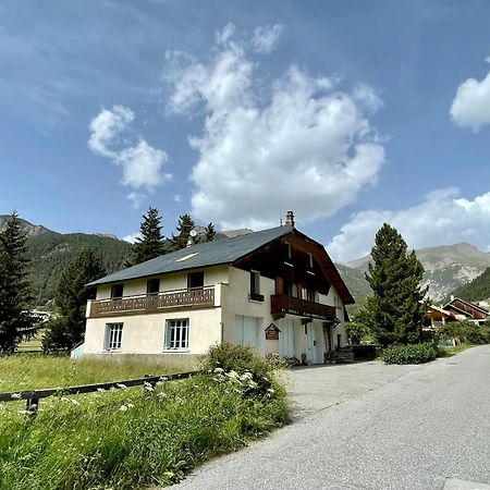 Gite Montagne 1 A 25 Places "Chalet Coste Belle" Ceillac Bagian luar foto
