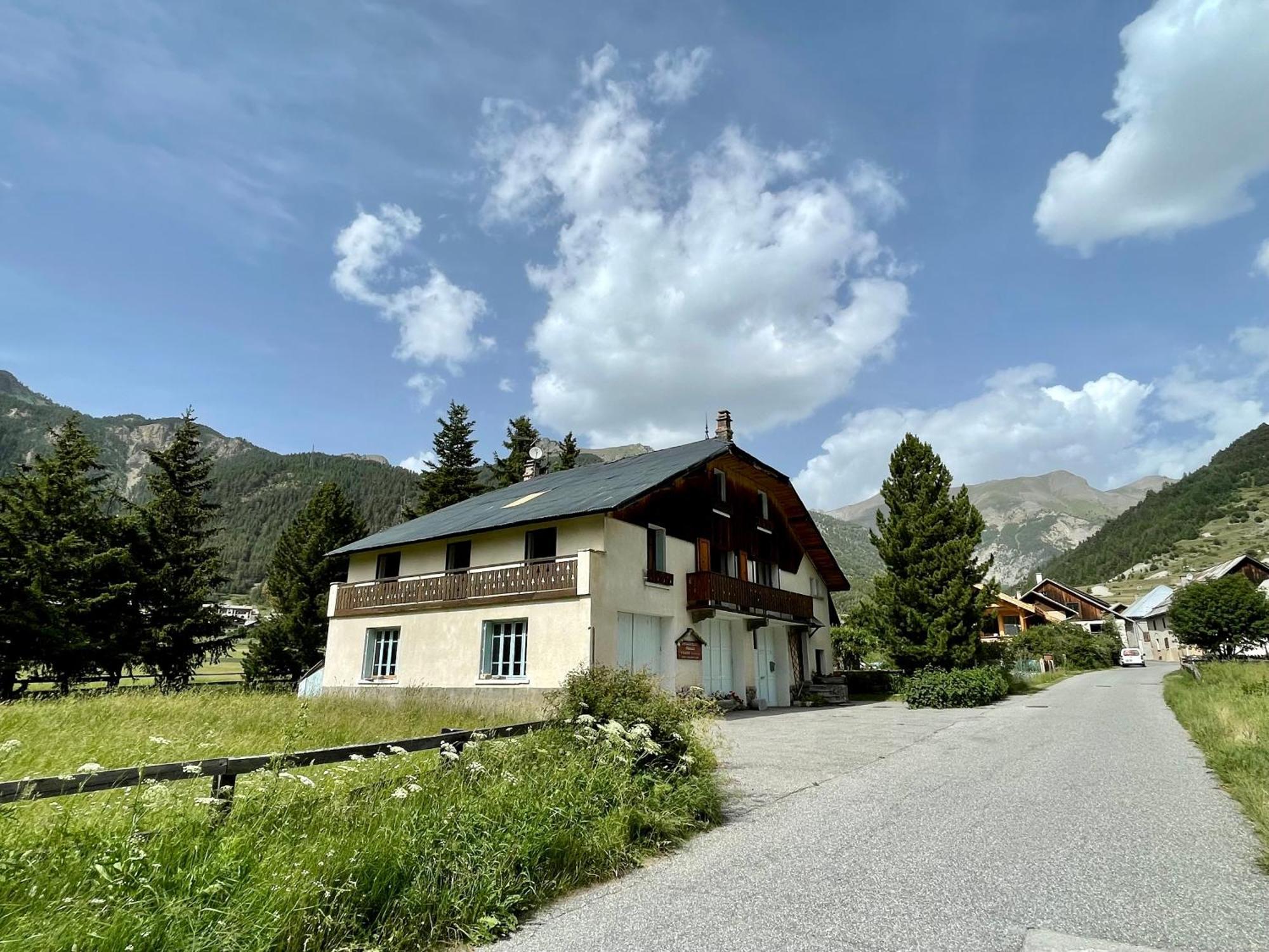 Gite Montagne 1 A 25 Places "Chalet Coste Belle" Ceillac Bagian luar foto